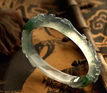 包含全绿翡翠手镯百科知识的词条-第45张图片-翡翠网 包含全绿翡翠手镯百科知识的词条-第45张图片-翡翠网