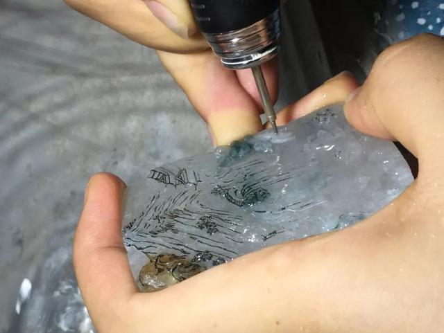 雕刻翡翠山水件价格,翡翠山水牌雕刻视频-第8张图片-翡翠网 雕刻翡翠山水件价格,翡翠山水牌雕刻视频-第8张图片-翡翠网