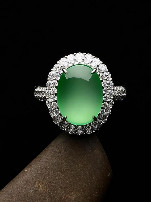 三色翡翠手镯如何辨别,百万三色翡翠手镯-第1张图片-翡翠网 三色翡翠手镯如何辨别,百万三色翡翠手镯-第1张图片-翡翠网