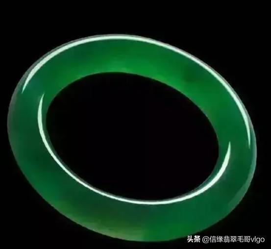 冰种翡翠贵吗翡翠成色跟价格的关系-第3张图片-翡翠网 冰种翡翠贵吗翡翠成色跟价格的关系-第3张图片-翡翠网