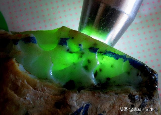 翡翠原石精品特征,好的翡翠原石-第3张图片-翡翠网 翡翠原石精品特征,好的翡翠原石-第3张图片-翡翠网