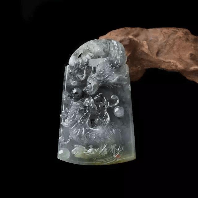 黑翡翠的价格,黑翡翠吊坠的价格-第6张图片-翡翠网 黑翡翠的价格,黑翡翠吊坠的价格-第6张图片-翡翠网