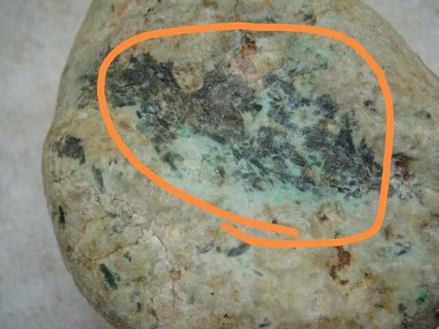 翡翠的癣知识翡翠的癣能化开-第4张图片-翡翠网 翡翠的癣知识翡翠的癣能化开-第4张图片-翡翠网