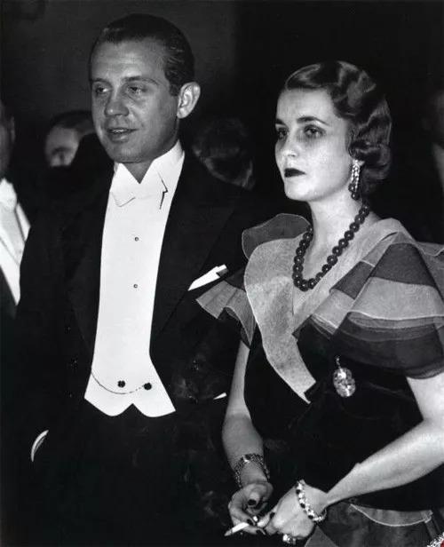 翡翠大朝珠的价格的简单介绍-第5张图片-翡翠网 翡翠大朝珠的价格的简单介绍-第5张图片-翡翠网