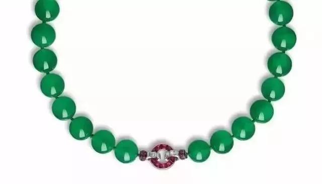 翡翠大朝珠的价格的简单介绍-第10张图片-翡翠网 翡翠大朝珠的价格的简单介绍-第10张图片-翡翠网