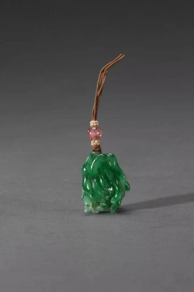 翡翠大朝珠的价格的简单介绍-第18张图片-翡翠网 翡翠大朝珠的价格的简单介绍-第18张图片-翡翠网