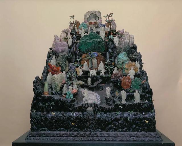 翡翠大朝珠的价格的简单介绍-第19张图片-翡翠网 翡翠大朝珠的价格的简单介绍-第19张图片-翡翠网