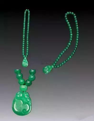 于荣光翡翠手镯于荣光翡翠凤凰-第12张图片-翡翠网 于荣光翡翠手镯于荣光翡翠凤凰-第12张图片-翡翠网