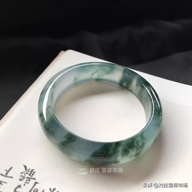 翡翠镯子知识入门完整版的简单介绍-第18张图片-翡翠网 翡翠镯子知识入门完整版的简单介绍-第18张图片-翡翠网