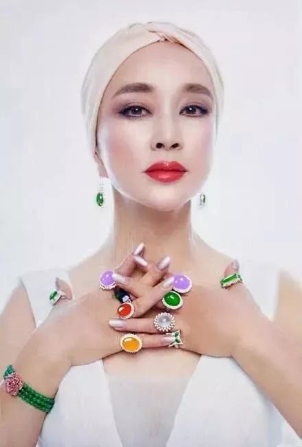 老坑冰种翡翠紫罗兰天然翡翠手镯每克是多少钱-第1张图片-翡翠网 老坑冰种翡翠紫罗兰天然翡翠手镯每克是多少钱-第1张图片-翡翠网