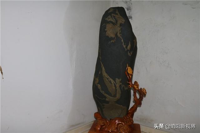 河里透明鹅卵石是玉吗,河里翡翠原石吗-第17张图片-翡翠网 河里透明鹅卵石是玉吗,河里翡翠原石吗-第17张图片-翡翠网