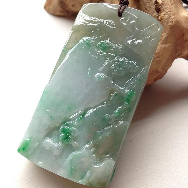 关于翡翠变种后的价格的信息-第3张图片-翡翠网 关于翡翠变种后的价格的信息-第3张图片-翡翠网