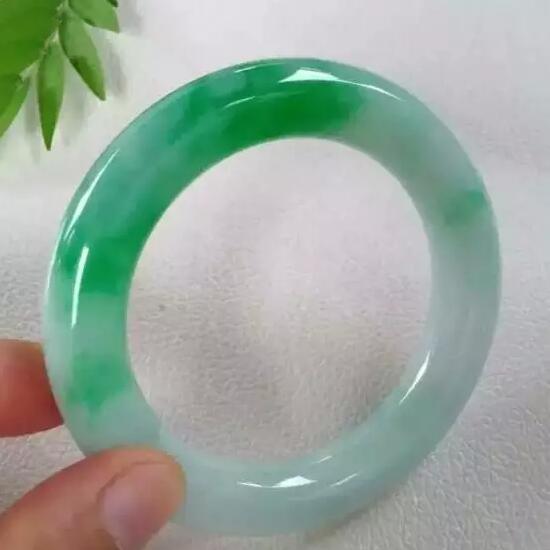 关于翡翠变种后的价格的信息-第4张图片-翡翠网 关于翡翠变种后的价格的信息-第4张图片-翡翠网