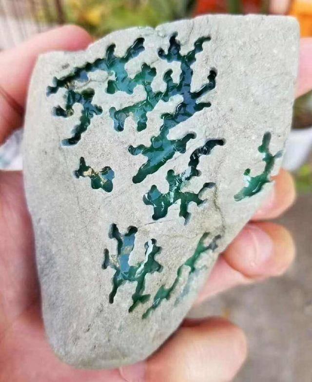 缅甸翡翠产区缅甸翡翠原石色-第3张图片-翡翠网 缅甸翡翠产区缅甸翡翠原石色-第3张图片-翡翠网