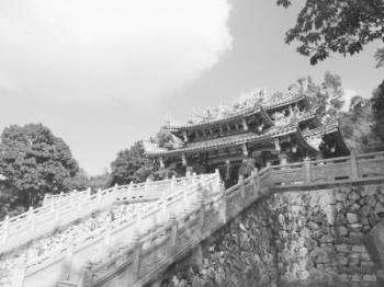 翡翠原石技巧,闽南有翡翠原石嘛-第1张图片-翡翠网 翡翠原石技巧,闽南有翡翠原石嘛-第1张图片-翡翠网