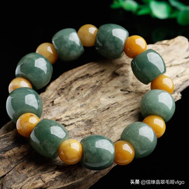 冰种翡翠手串男款价格的简单介绍-第1张图片-翡翠网 冰种翡翠手串男款价格的简单介绍-第1张图片-翡翠网