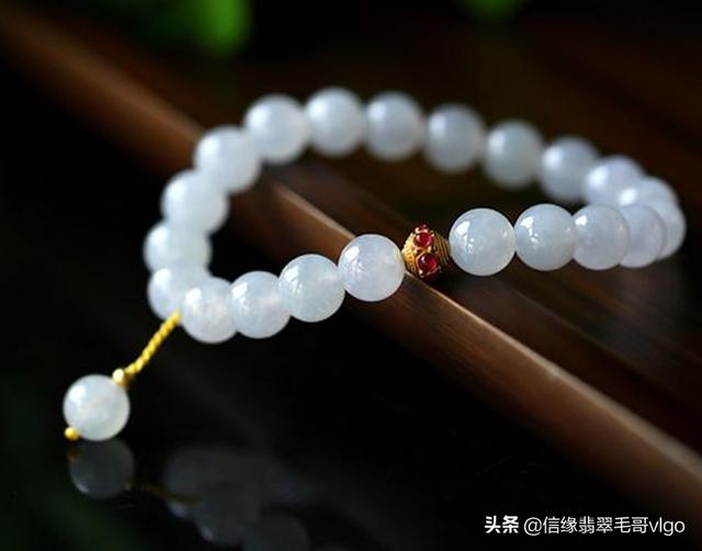 冰种翡翠手串男款价格的简单介绍-第6张图片-翡翠网 冰种翡翠手串男款价格的简单介绍-第6张图片-翡翠网