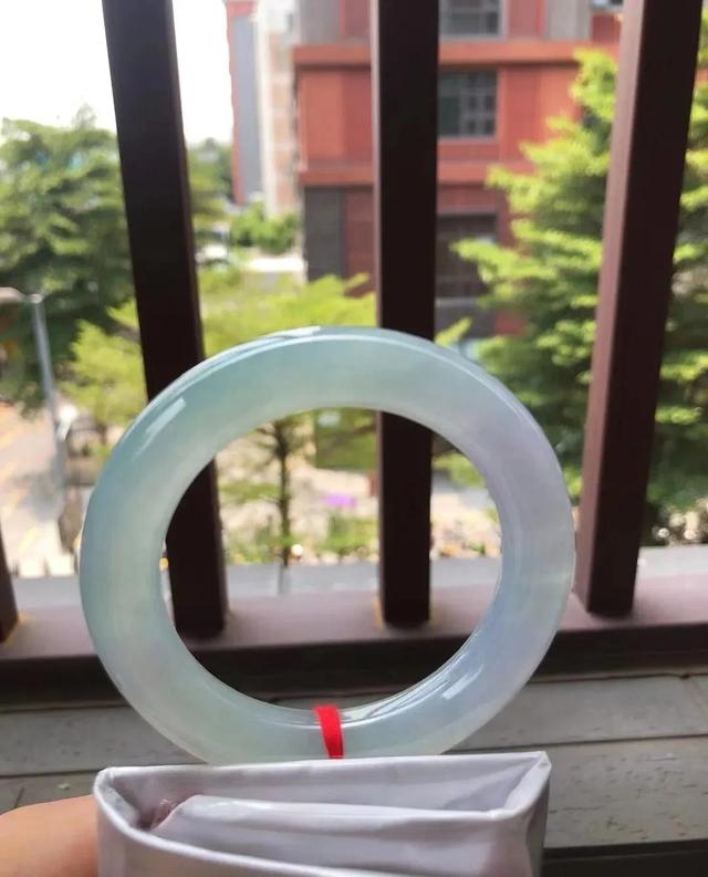 冰飘花翡翠手镯冰美女
翡翠手镯图片-第4张图片-翡翠网 冰飘花翡翠手镯冰美女
翡翠手镯图片-第4张图片-翡翠网