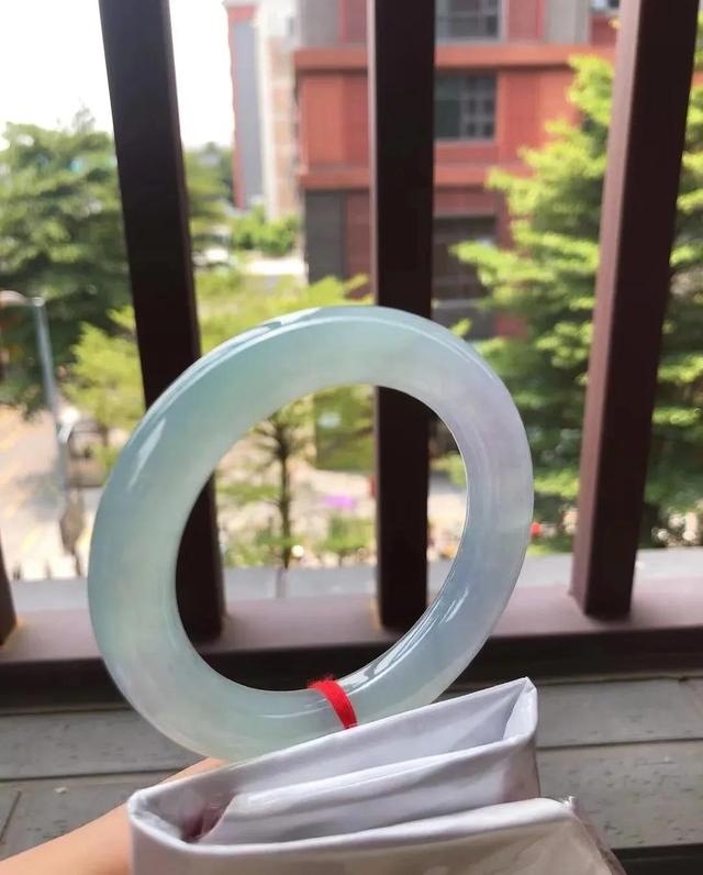 冰飘花翡翠手镯冰美女
翡翠手镯图片-第5张图片-翡翠网 冰飘花翡翠手镯冰美女
翡翠手镯图片-第5张图片-翡翠网