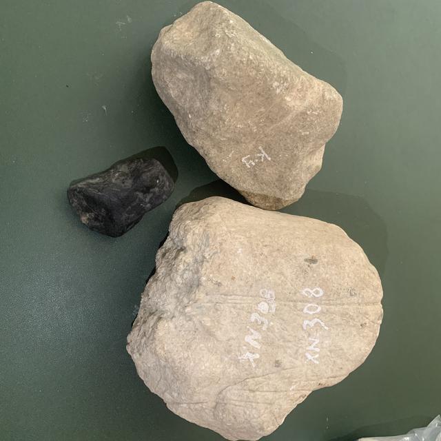 翡翠什么原石出鸡油黄鸡油黄蜜蜡原石是什么皮子-第1张图片-翡翠网 翡翠什么原石出鸡油黄鸡油黄蜜蜡原石是什么皮子-第1张图片-翡翠网