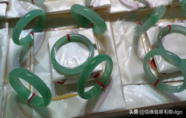 手镯煮蜡是正常吗,翡翠手镯煮蜡好还是不好-第5张图片-翡翠网 手镯煮蜡是正常吗,翡翠手镯煮蜡好还是不好-第5张图片-翡翠网