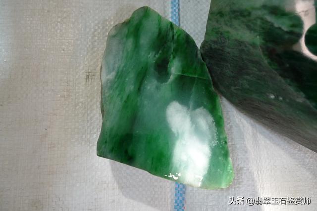 翡翠手镯抛光教程视频翡翠原石切涨视频教程-第4张图片-翡翠网