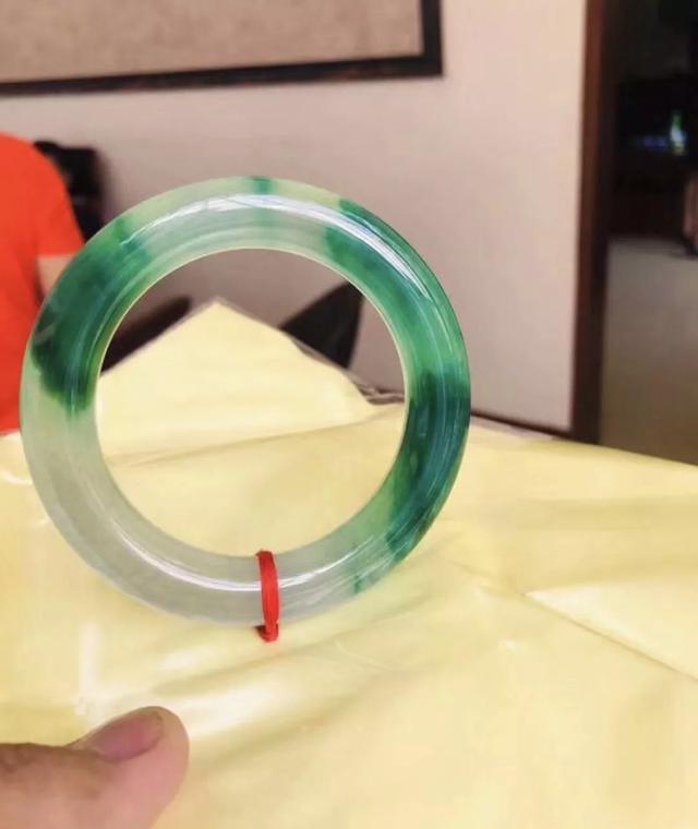 翡翠冰件原石,原石瓷砖是什么意思-第10张图片-翡翠网 翡翠冰件原石,原石瓷砖是什么意思-第10张图片-翡翠网