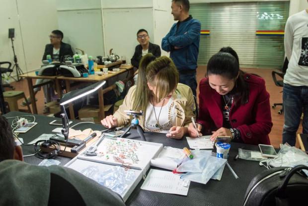 翡翠原石主播生活照,翡翠原石主播顺口溜-第3张图片-翡翠网 翡翠原石主播生活照,翡翠原石主播顺口溜-第3张图片-翡翠网