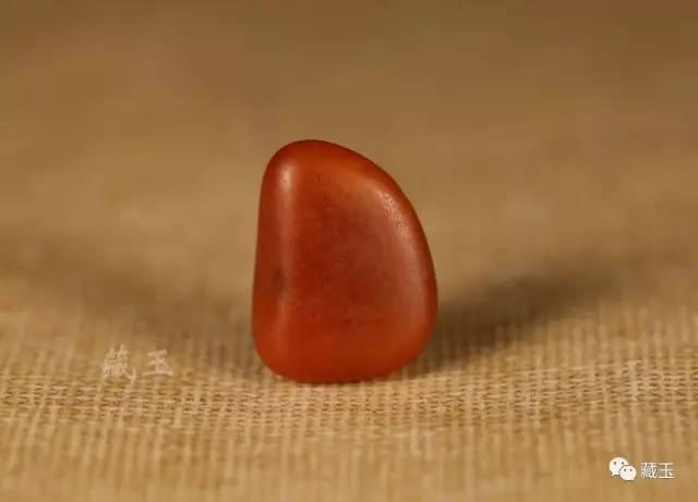 红沁籽料的价值翡翠原石红沁料-第6张图片-翡翠网 红沁籽料的价值翡翠原石红沁料-第6张图片-翡翠网