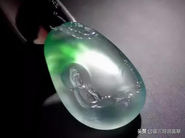 翡翠手镯贵妃和正圈哪个更贵,翡翠贵妃手镯图片-第1张图片-翡翠网 翡翠手镯贵妃和正圈哪个更贵,翡翠贵妃手镯图片-第1张图片-翡翠网