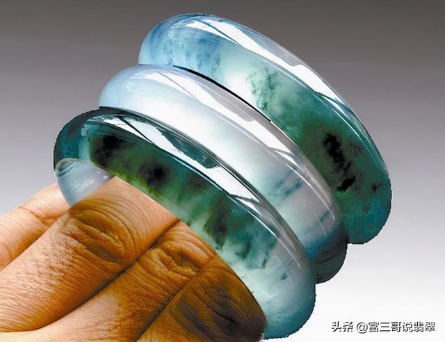 翡翠手镯贵妃和正圈哪个更贵,翡翠贵妃手镯图片-第6张图片-翡翠网 翡翠手镯贵妃和正圈哪个更贵,翡翠贵妃手镯图片-第6张图片-翡翠网