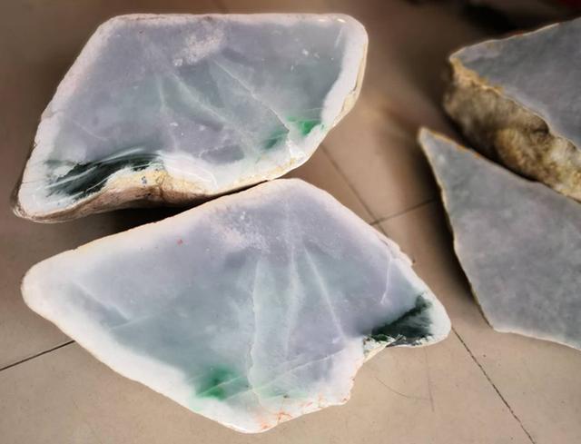 翡翠玉知识分享中翡翠和玉哪个养人-第3张图片-翡翠网 翡翠玉知识分享中翡翠和玉哪个养人-第3张图片-翡翠网