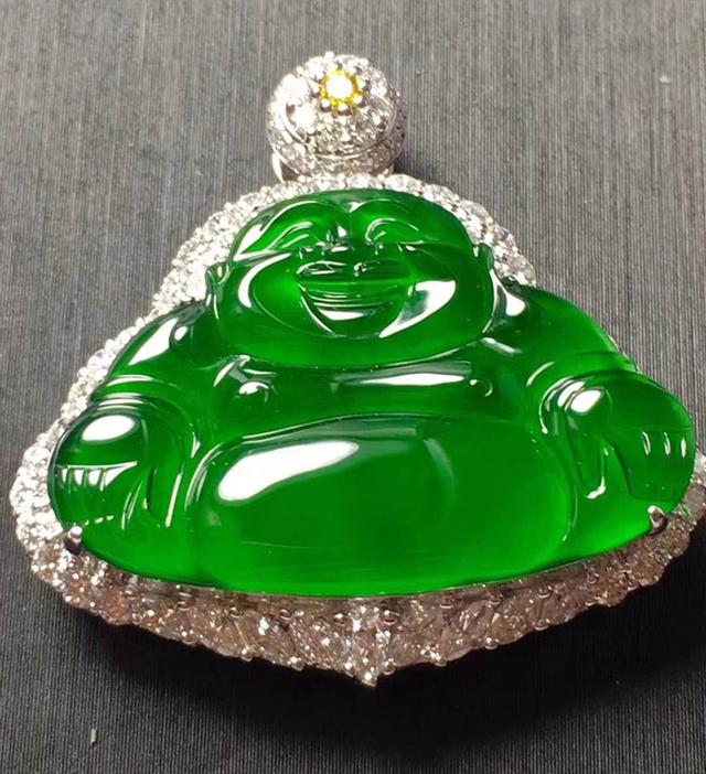 翡翠玉知识分享中翡翠和玉哪个养人-第6张图片-翡翠网 翡翠玉知识分享中翡翠和玉哪个养人-第6张图片-翡翠网