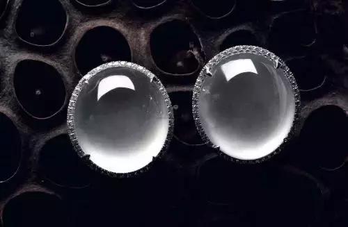 串珠翡翠原石翡翠原石上的蟒带-第7张图片-翡翠网 串珠翡翠原石翡翠原石上的蟒带-第7张图片-翡翠网