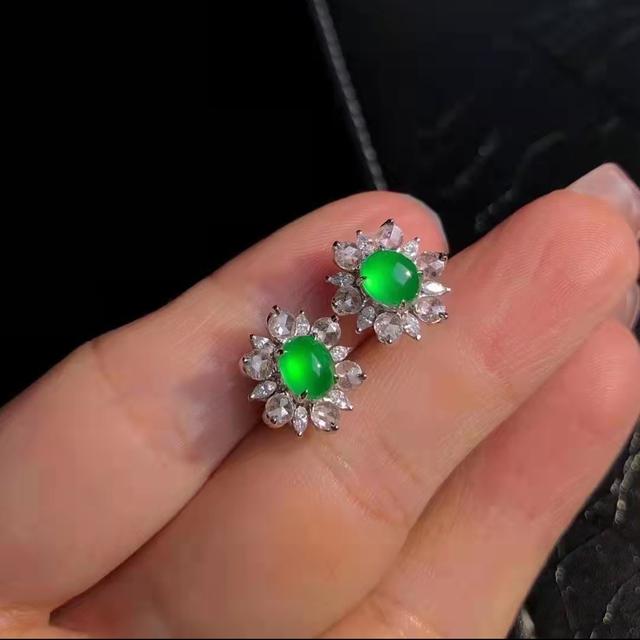 翡翠原石蛋面图片翡翠原石价格-第11张图片-翡翠网 翡翠原石蛋面图片翡翠原石价格-第11张图片-翡翠网