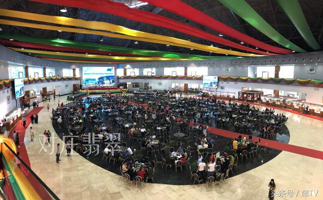 翡翠原石毛料赌石视频缅甸买翡翠原石-第2张图片-翡翠网 翡翠原石毛料赌石视频缅甸买翡翠原石-第2张图片-翡翠网