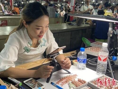 关于翡翠的知识关于翡翠的知识一问一答-第1张图片-翡翠网 关于翡翠的知识关于翡翠的知识一问一答-第1张图片-翡翠网