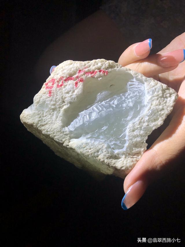 木纳白盐翡翠原石,冰种翡翠原石-第3张图片-翡翠网 木纳白盐翡翠原石,冰种翡翠原石-第3张图片-翡翠网