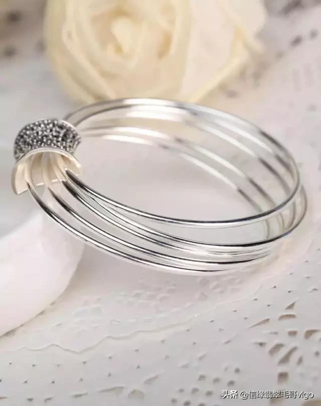 紫罗兰翡翠手镯怎么压翡翠和玉有什么区别-第3张图片-翡翠网 紫罗兰翡翠手镯怎么压翡翠和玉有什么区别-第3张图片-翡翠网