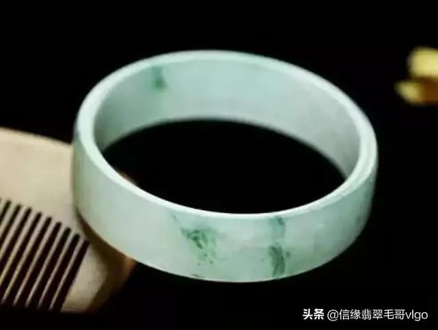 紫罗兰翡翠手镯怎么压翡翠和玉有什么区别-第9张图片-翡翠网 紫罗兰翡翠手镯怎么压翡翠和玉有什么区别-第9张图片-翡翠网
