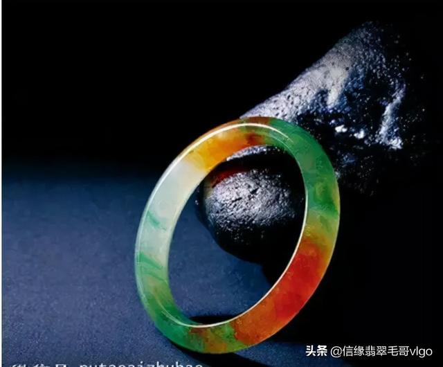 紫罗兰翡翠手镯怎么压翡翠和玉有什么区别-第11张图片-翡翠网 紫罗兰翡翠手镯怎么压翡翠和玉有什么区别-第11张图片-翡翠网