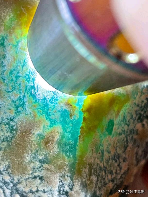 翡翠危料价格危料翡翠为什么不好-第1张图片-翡翠网 翡翠危料价格危料翡翠为什么不好-第1张图片-翡翠网