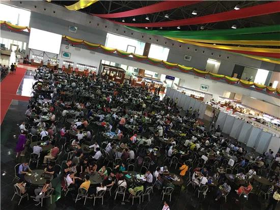 翡翠和玉有什么区别翡翠玉扣价格-第3张图片-翡翠网 翡翠和玉有什么区别翡翠玉扣价格-第3张图片-翡翠网