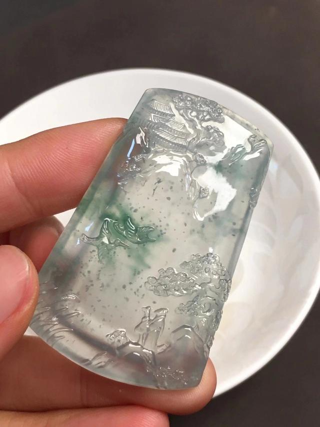 翡翠手镯怎么看种水,满天星手镯翡翠知识-第3张图片-翡翠网 翡翠手镯怎么看种水,满天星手镯翡翠知识-第3张图片-翡翠网