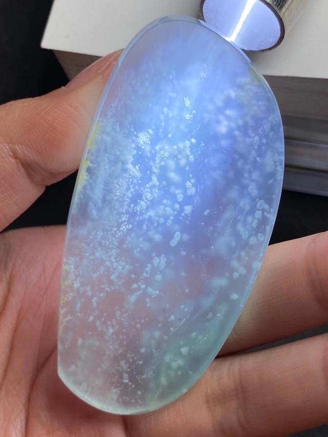 翡翠手镯怎么看种水,满天星手镯翡翠知识-第14张图片-翡翠网 翡翠手镯怎么看种水,满天星手镯翡翠知识-第14张图片-翡翠网