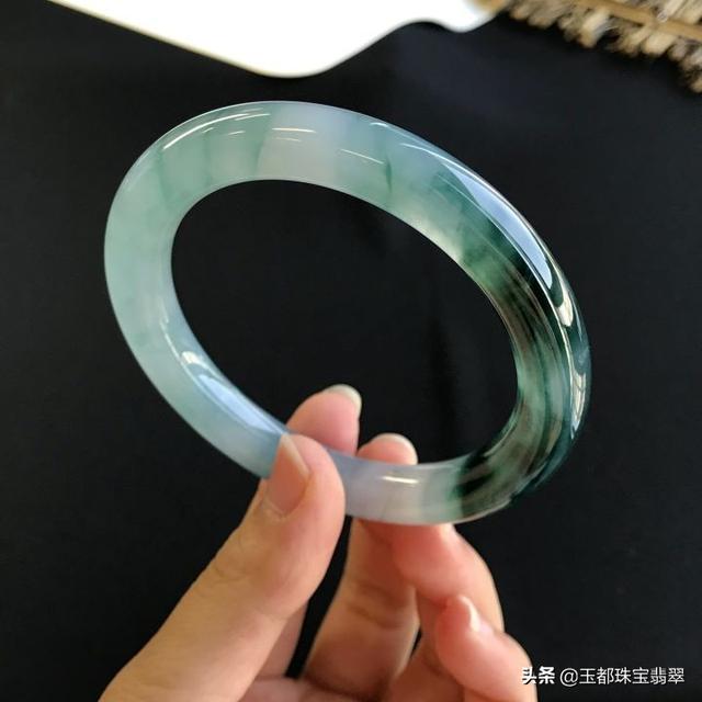 深蓝水翡翠手镯蓝水翡翠手镯是什么-第2张图片-翡翠网