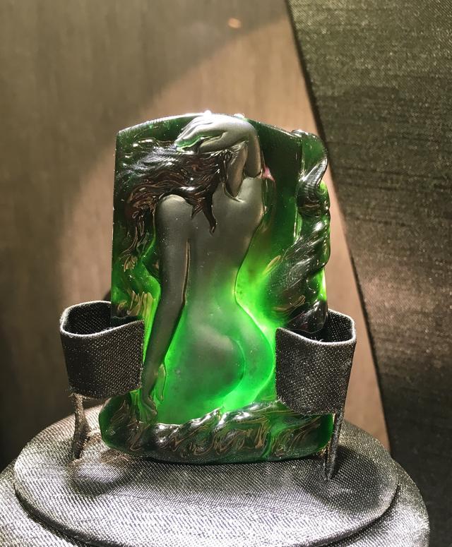 有关翡翠的书籍,关于翡翠玉器知识的书籍-第5张图片-翡翠网 有关翡翠的书籍,关于翡翠玉器知识的书籍-第5张图片-翡翠网