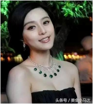 女人戴翡翠吊坠的好处女性佩戴什么翡翠最合适-第3张图片-翡翠网 女人戴翡翠吊坠的好处女性佩戴什么翡翠最合适-第3张图片-翡翠网