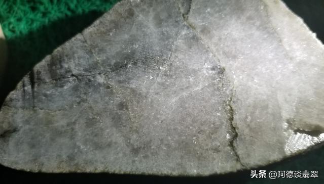 怎么看翡翠原石晶体颗粒粗,翡翠晶体粗是什么意思-第8张图片-翡翠网 怎么看翡翠原石晶体颗粒粗,翡翠晶体粗是什么意思-第8张图片-翡翠网