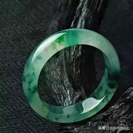 翡翠入门知识,翡翠价格评价-第5张图片-翡翠网 翡翠入门知识,翡翠价格评价-第5张图片-翡翠网